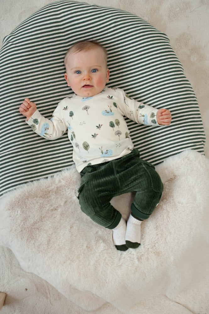 Feetje | gerippte Samthose - Wiggle and Waddle